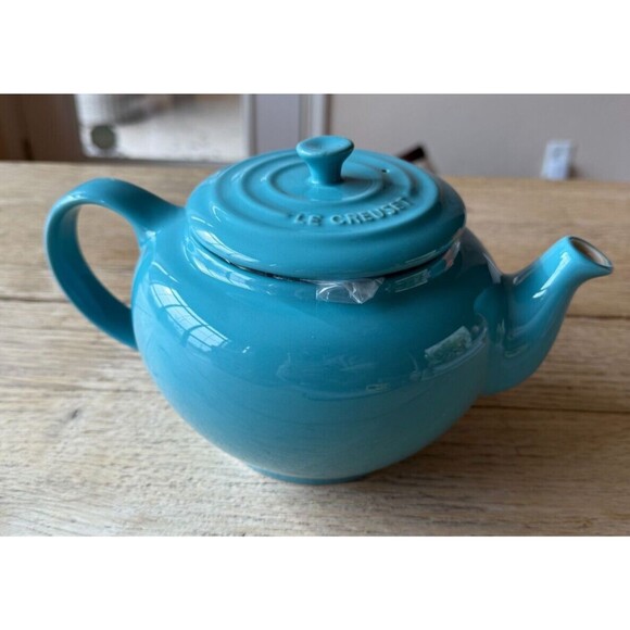 NEW Le Creuset Stoneware Large Round 44oz Teapot w/Infuser Turquoise Bl… - Picture 7 of 15